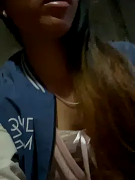 Snapshot of Suki_babyy chatting on October 22, 2025, 11:26 pm Suki babyy online show from October 22, 2025, 11:26 pm