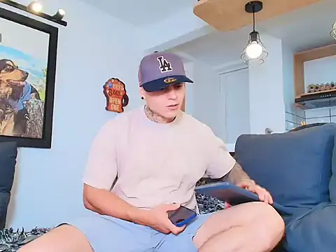 Marko Toro   online show from October 26, 2025, 3:29 pm