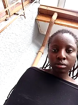 Snapshot of HotPetite_25 chatting on October 6, 2025, 12:02 pm HotPetite 25 online show from October 6, 2025, 12:02 pm