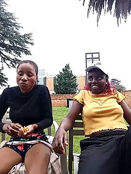 HotPetite 25 online show from November 27, 2025, 6:37 am