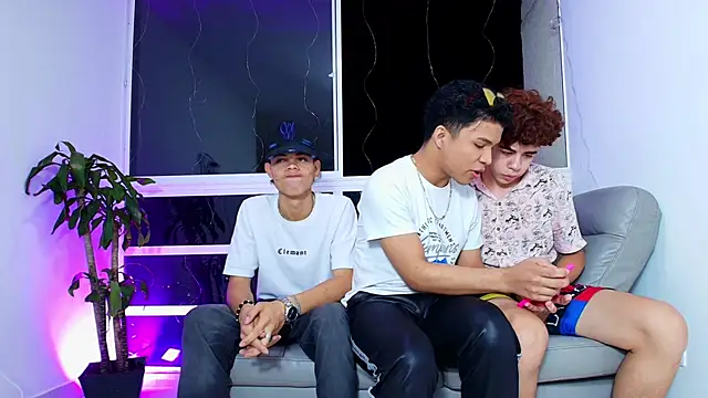 latin naughty boys online show from October 15, 2025, 12:11 am