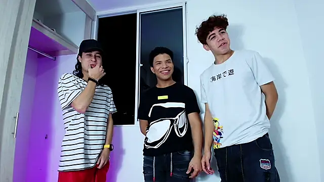 latin naughty boys online show from October 21, 2025, 12:55 am