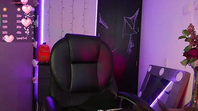 LesRose online show from October 28, 2025, 6:43 pm