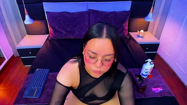 Snapshot of annytovar chatting on September 28, 2025, 3:28 pm annytovar online show from September 28, 2025, 3:28 pm