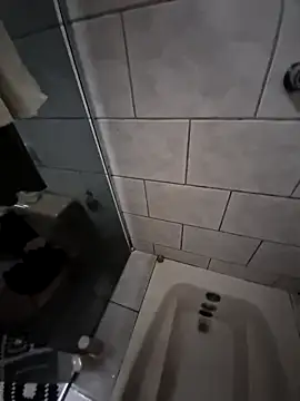 Preto18cmssa online show from January 5, 2026, 9:51 pm