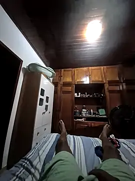 Preto18cmssa online show from January 8, 2026, 8:44 pm