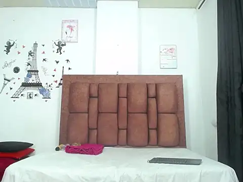 Snapshot of vlunaper chatting on October 14, 2025, 2:34 am vlunaper online show from October 14, 2025, 2:34 am