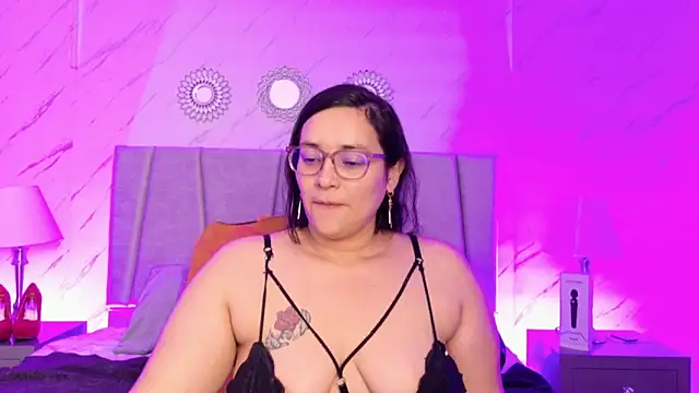 Michell Monet online show from June 11, 2026, 12:03 pm