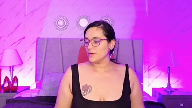Michell Monet online show from June 14, 2026, 12:18 pm