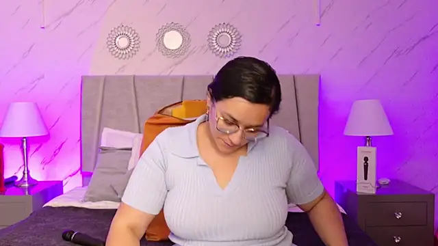 Snapshot of Michell_Monet chatting on July 9, 2026, 11:58 am Michell Monet online show from July 9, 2026, 11:58 am
