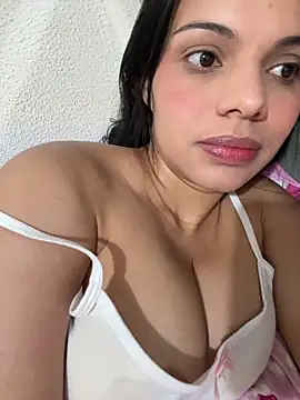 Anavalle online show from June 10, 2026, 2:34 am