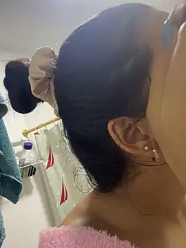 IsabellaJoness  online show from September 30, 2025, 10:53 am