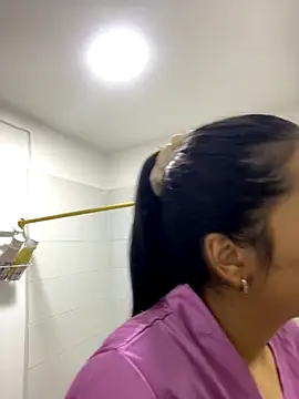 IsabellaJoness  online show from November 4, 2025, 11:09 am