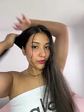 IsabellaJoness  online show from January 13, 2026, 8:25 pm