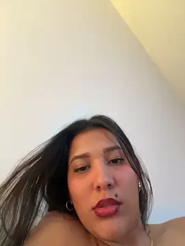 IsabellaJoness  online show from February 14, 2026, 8:49 pm