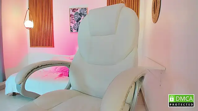 Snapshot of Nallah_ chatting on October 1, 2025, 3:23 am Nallah online show from October 1, 2025, 3:23 am