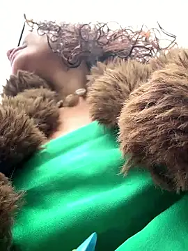 PrettyLia online show from February 23, 2026, 3:20 pm