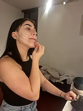 Zafira  online show from November 15, 2025, 11:29 am