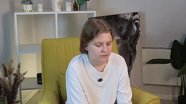 Snapshot of EarleanMottai chatting on September 27, 2025, 8:41 am EarleanMottai online show from September 27, 2025, 8:41 am