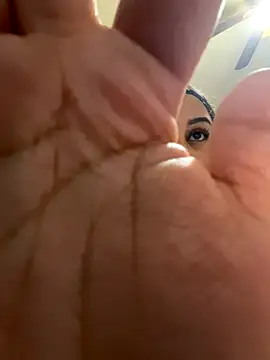 Snapshot of Sweeetfeetcela chatting on September 29, 2025, 2:16 am Sweeetfeetcela online show from September 29, 2025, 2:16 am