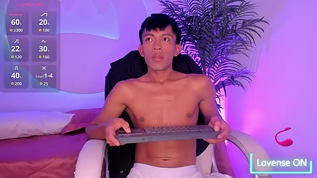 Snapshot of Santti_ chatting on October 3, 2025, 11:13 pm Santti online show from October 3, 2025, 11:13 pm