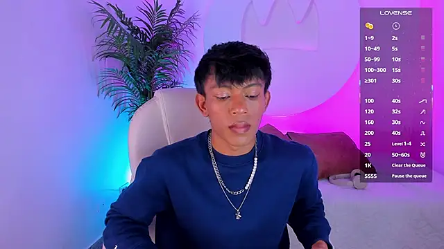 Snapshot of Santti_ chatting on October 25, 2025, 11:32 pm Santti online show from October 25, 2025, 11:32 pm