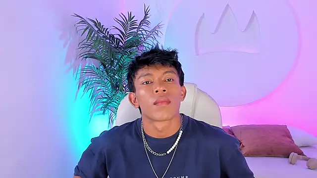 Snapshot of Santti_ chatting on October 27, 2025, 9:30 pm Santti online show from October 27, 2025, 9:30 pm