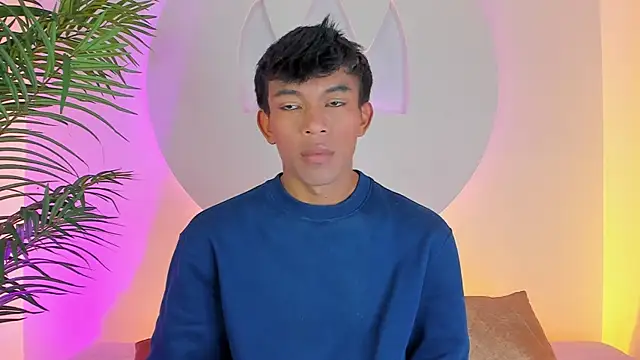 Snapshot of Santti_ chatting on November 7, 2025, 10:54 pm Santti online show from November 7, 2025, 10:54 pm