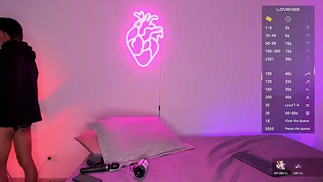 Snapshot of Santti_ chatting on November 10, 2025, 10:09 pm Santti online show from November 10, 2025, 10:09 pm