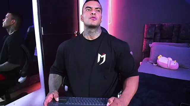 binmontana  online show from February 3, 2026, 8:58 pm