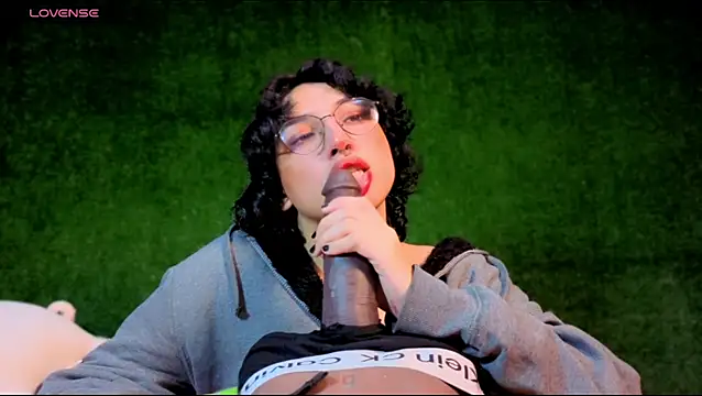 Snapshot of -BlueOpal- chatting on November 13, 2025, 8:08 pm -BlueOpal- online show from November 13, 2025, 8:08 pm