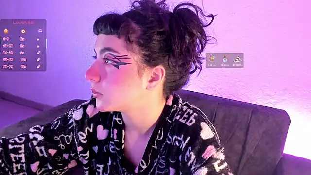 Snapshot of kitty__chs chatting on October 30, 2025, 12:39 pm kitty chs online show from October 30, 2025, 12:39 pm