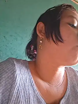 Snapshot of hot-mom22 chatting on September 28, 2025, 11:04 am hot-mom22 online show from September 28, 2025, 11:04 am