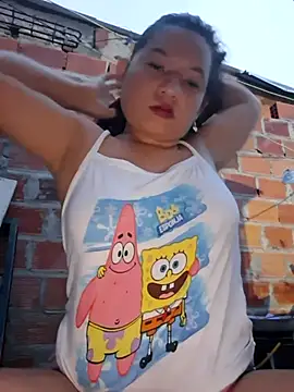 Snapshot of hot-mom22 chatting on October 5, 2025, 10:24 am hot-mom22 online show from October 5, 2025, 10:24 am