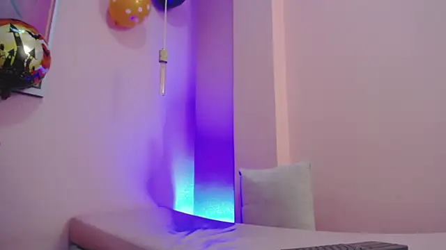 Snapshot of Alice_in_horyland_ chatting on October 23, 2025, 7:56 pm Alice in horyland online show from October 23, 2025, 7:56 pm