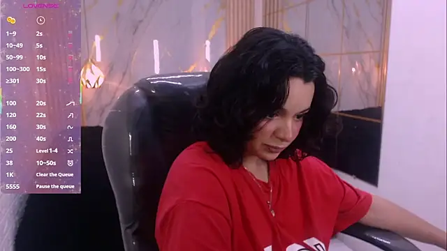 kat 96  online show from December 19, 2025, 8:05 pm