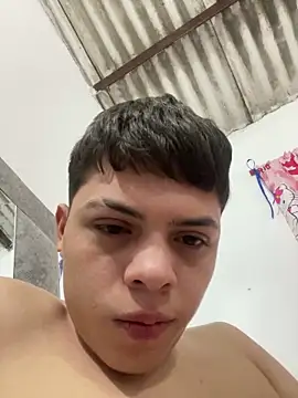 Snapshot of DannaGlamShow chatting on October 17, 2025, 4:26 am DannaGlamShow online show from October 17, 2025, 4:26 am