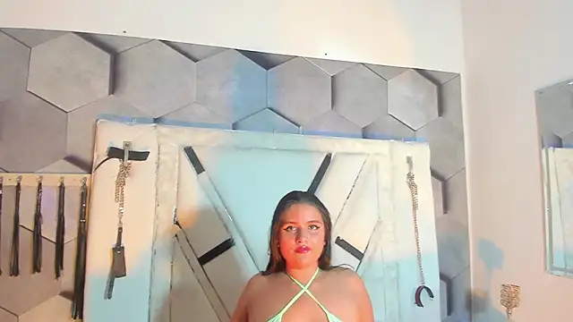 Snapshot of BrittaParkerr chatting on October 5, 2025, 2:32 am BrittaParkerr online show from October 5, 2025, 2:32 am