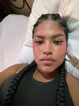 miiabrown18 online show from November 2, 2025, 9:28 pm