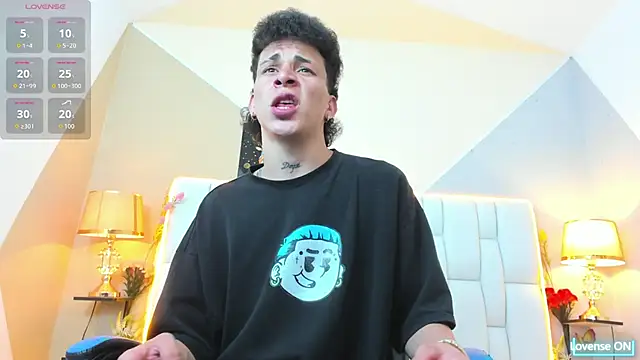 Snapshot of iammariano chatting on October 1, 2025, 3:12 am iammariano online show from October 1, 2025, 3:12 am