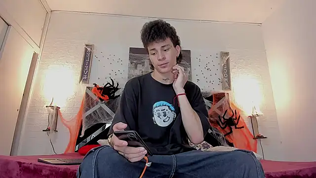 Snapshot of iammariano chatting on November 2, 2025, 4:15 am iammariano online show from November 2, 2025, 4:15 am