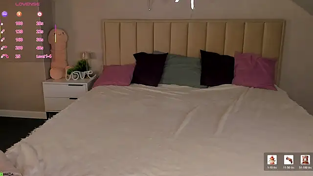 Snapshot of Berta_Kelly chatting on June 28, 2026, 12:49 am Berta Kelly online show from June 28, 2026, 12:49 am