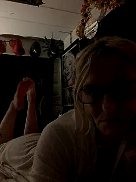 blondebarbiebae online show from December 3, 2025, 10:46 am