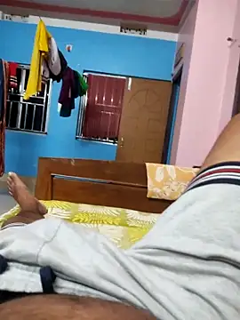 only woman online show from December 19, 2025, 12:56 pm