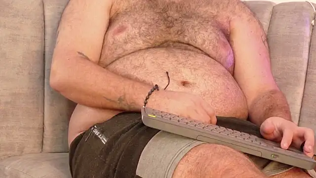 big bearr online show from November 24, 2025, 3:39 am