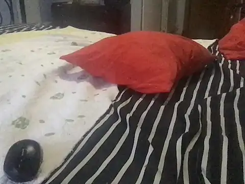 Snapshot of paula19800 chatting on September 24, 2025, 6:11 pm paula19800 online show from September 24, 2025, 6:11 pm