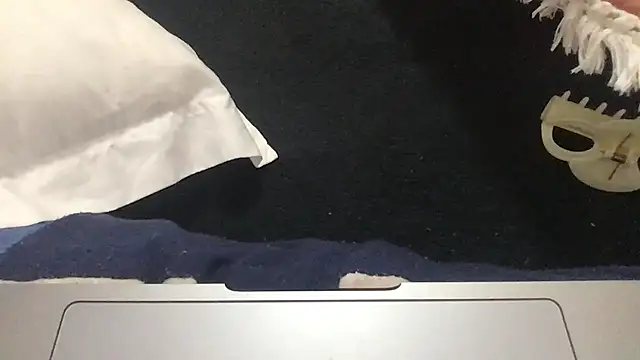 Snapshot of paula19800 chatting on October 17, 2025, 8:33 pm paula19800 online show from October 17, 2025, 8:33 pm