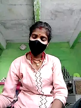 Snapshot of Cuty_kinjal chatting on September 24, 2025, 10:07 am Cuty kinjal online show from September 24, 2025, 10:07 am