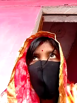 Snapshot of Cuty_kinjal chatting on October 1, 2025, 5:46 am Cuty kinjal online show from October 1, 2025, 5:46 am