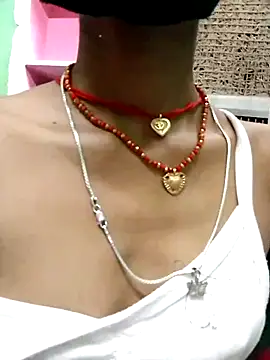 Snapshot of Cuty_kinjal chatting on October 5, 2025, 4:44 am Cuty kinjal online show from October 5, 2025, 4:44 am